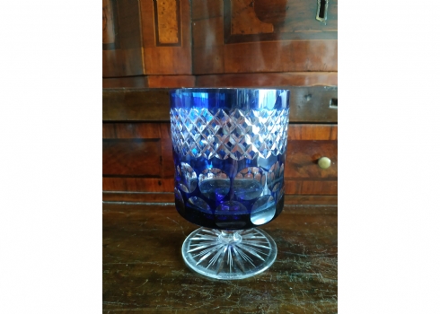 גביע קריסטל ישן ואיכותי, גדול ורחב, עשוי קריסטל מרובד בכחול