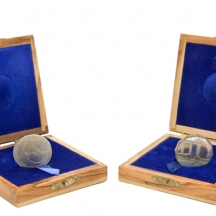 לוטי של שני מטבעות ישנים