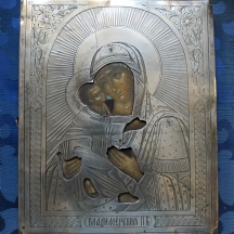 איקונה רוסית נוצרית מצויירת על לוח עץ, החזית עשויה כסף משנת: 1871