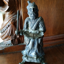 קישוט שולחני עתיק מהמאה ה-18, בדמות משה רבנו, עשוי כסף