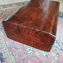 פריט עיצובי עתיק מתאים במיוחד למעצבי פנים - מזוודה סינית עתיקה