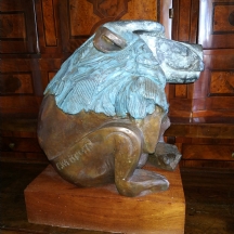 אליעזר ויסהוף (Eliezer Vaisov) - 'בבון', פסל ברונזה