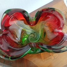 לחובבי וינטאז' - כלי זכוכית צ'כי ישן עשוי בעבודת ניפוח ידנית