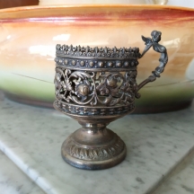 מחזיק כוס תה עתיק, כפי הנראה פולני או אוסטרי המאה ה-19