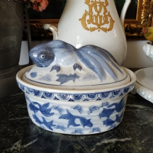 כלי חרס סיני להגשת קציצות גפילטע פיש בסגנון סצ'ואן