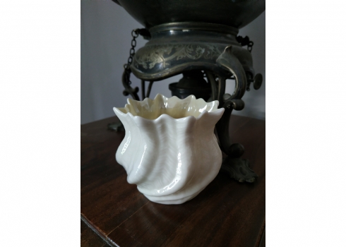 כד פורצלן אירי דקיק מתוצרת: 'belleek'