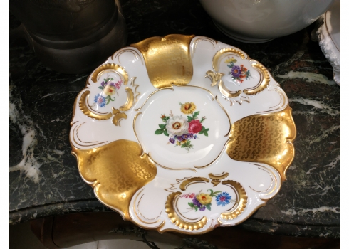 צלחת פורצלן גרמנית גדולה ויפה, מתוצרת: 'Volkstedt porcelain manufactury '