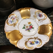 צלחת פורצלן גרמנית גדולה ויפה, מתוצרת: 'Volkstedt porcelain manufactury '