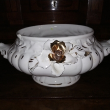 כלי איטלקי גדול, מתוצרת 'קאפו דימונטה' (Capodimonte)
