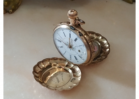 שעון כיס עתיק עשוי זהב