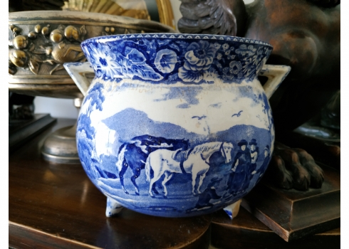 עציץ אנגלי קטן (Cache Pot) מתוצרת: 'Pratt ' בדגם: 'Native Scenery'