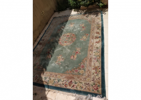 שטיח סיני גדול ויפה, עשוי צמר