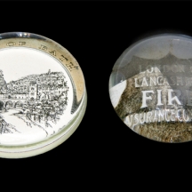 לוט שתי משקולות נייר ישנות עשויות זכוכית (X2ׂ)