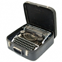 מכונת כתיבה ישנה