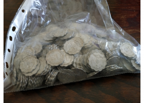 לוט של כ: 250 מטבעות ישנים של 10 פרוטה.