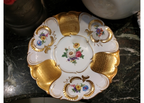 צלחת פורצלן גרמנית גדולה ויפה, מתוצרת: 'Volkstedt porcelain manufactury '