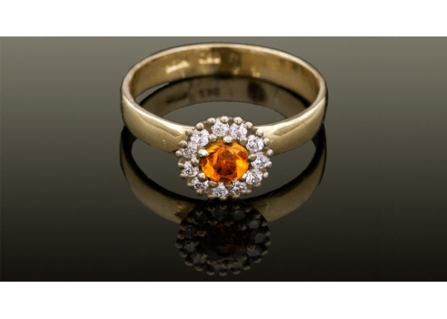 טבעת זהב משובצת ספיר ויהלומים     (1896)