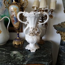 אגרטל איטלקי גדול מתוצרת 'קאפו דימונטה' (Capodimonte)