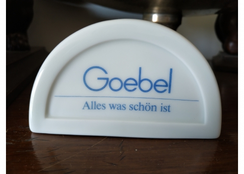 פריט לאספנים - פריט פרסום של חברת הפורצלן הגרמנית 'גובל' (Goebel)