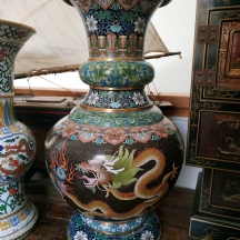 אגרטל קלואזונה (Cloisonne) סיני ישן גדול מיימדים ואיכותי