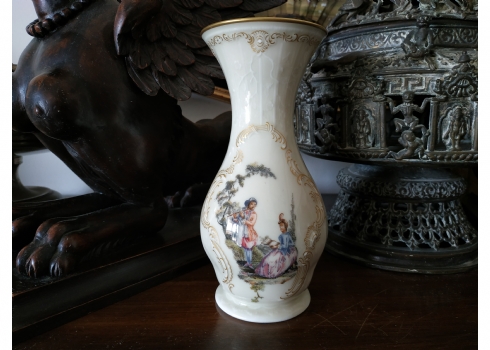 כד פורצלן גרמני ישן מתוצרת: 'רוזנטל' (Rosenthal), מעוטר בהדפס אצילים