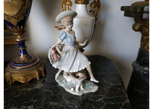 פסל פורצלן ספרדי איכותי מתוצרת: 'ידרו' (Lladro), חתום