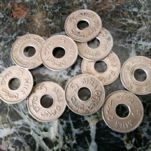 לוט של 10 מטבעות ישנים של 5 מיל משנת 1946.