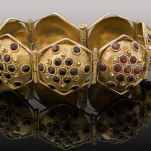 צמיד עתיק עשוי כסף מצופה זהב