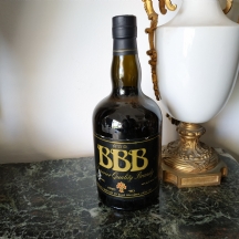ברנדי BBB ישן מאד של יקבי אליעז בנימינה. סגור ולא נפתח מעולם. במצב טוב מאד