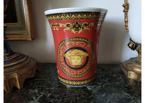כד פורצלן גרמני מתוצרת 'רוזנטל' ורסצ'ה (Rosenthal  / Versace) מסדרת Medusa
