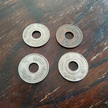 לוט של 4 מטבעות של 5 מיל מהשנים: 1939, 1927, 1946, 1942.
