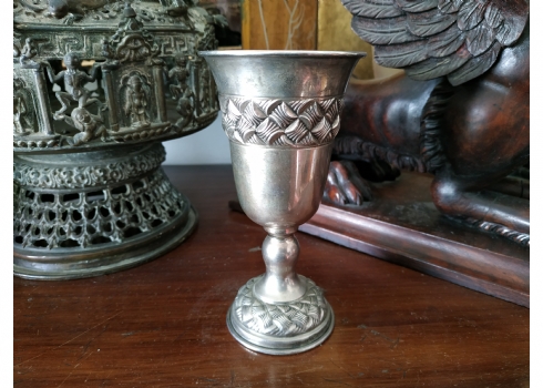 גביע קידוש ישראלי ישן ויפה מתוצרת חברת: 'מורשת' (Moreshet), עשוי נחושת מצופה כסף
