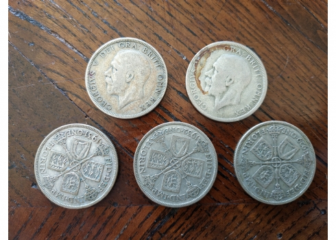 לוט של 5 מטבעות אנגלים (שני שילינג / פלורין) עשויים כסף '500'
