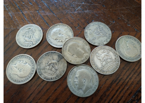 לוט של 9 מטבעות כסף אנגלים, של שילינג אחד