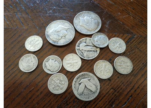 לוט של 13 מטבעות כסף אמריקאים, זוג מטבעות ליברטי, זוג חצי דולר קנדי משנת 1964