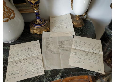 לוט של שני מכתבים מרתקים מתקופת השואה, הראשון נשלח מירושלים לבלגרד בשנת 1940