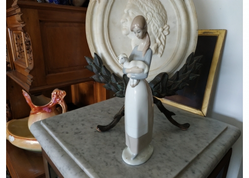 פסל פורצלן ספרדי איכותי מתוצרת: 'ידרו' (Lladro), חתום