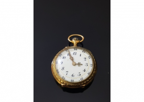 שעון כיס עתיק לאישה יכול לשמש גם כתליון, עשוי זהב צהוב 18 קארט