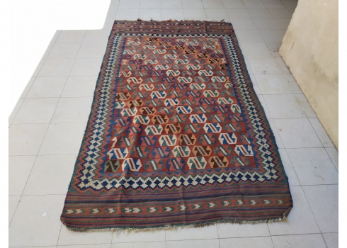 שטיח פרסי עתיק בן יותר ממאה שנה, כפי הנראה דרום אירן איזור שירז