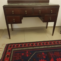 שולחן כתיבה / טואלט / איפור אדוארדיאני עתיק מתקופת מעבר המאה, עשוי עץ ועור