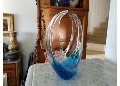 כלי זכוכית מורנו איטלקי ישן ויפה עשוי זכוכית בגוון כחול בעבודת ניפוח יד אמן