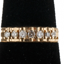 טבעת זהב משובצת יהלומים   (2161)