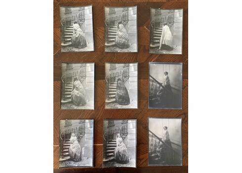 לוט של 9 צילומי נשים ישנים, מתחילת המאה ה20.