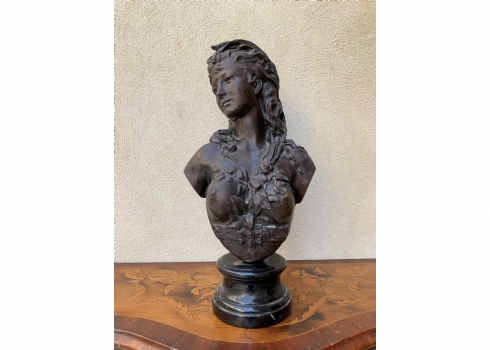 פסל ראש (Bust) עשוי ברונזה על פי מקור מאת: Albert-Ernest Carrier-Belleuse