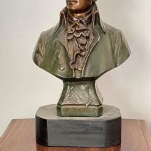 פסל ראש (Bust) בלגי ישן בדמותו של המלחין האוסטרי וולפגנג אמדאוס מוצרט