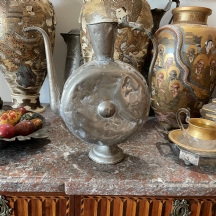 קנקן מתכת עתיק מהמאה ה19