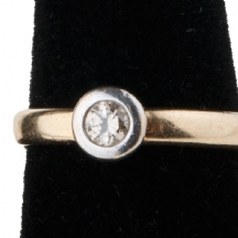 טבעת זהב משובצת יהלום   (2909)