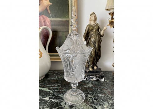 גביע זכוכית ומכסה תואם (Goblet)