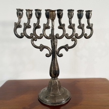 חנוכיה מפוארת עשויה כסף 925 (חתומה)