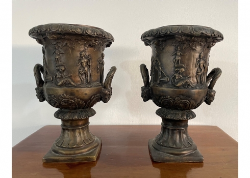 זוג אגרטלי ברונזה בדגם קמפנה 'Campana Vase' בסגנון ניאו קלאסי